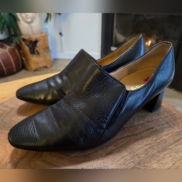 ✨️HOST PICK✨️ Högl Leather Block Heeled Loafers with Embroidered Toe Caps - Picture 4 of 15